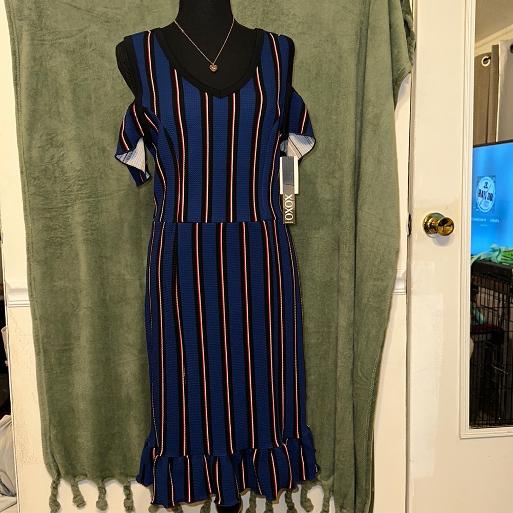 XOXO open shoulder dress 👗‼️NWT‼️